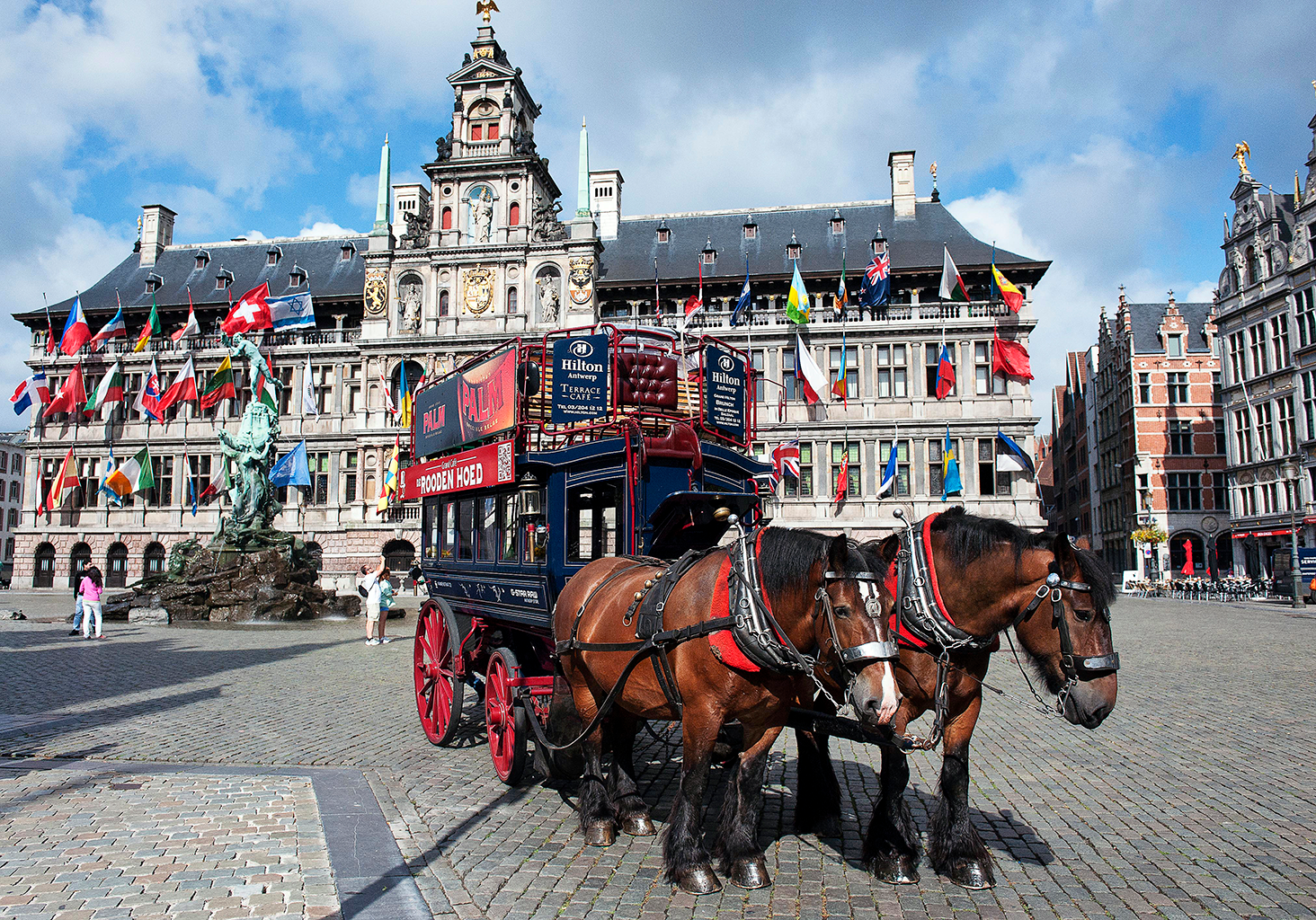 Det historiske bytorget i Antwerpen kjent som Grote Markt. (Foto: Paul
Marsall)